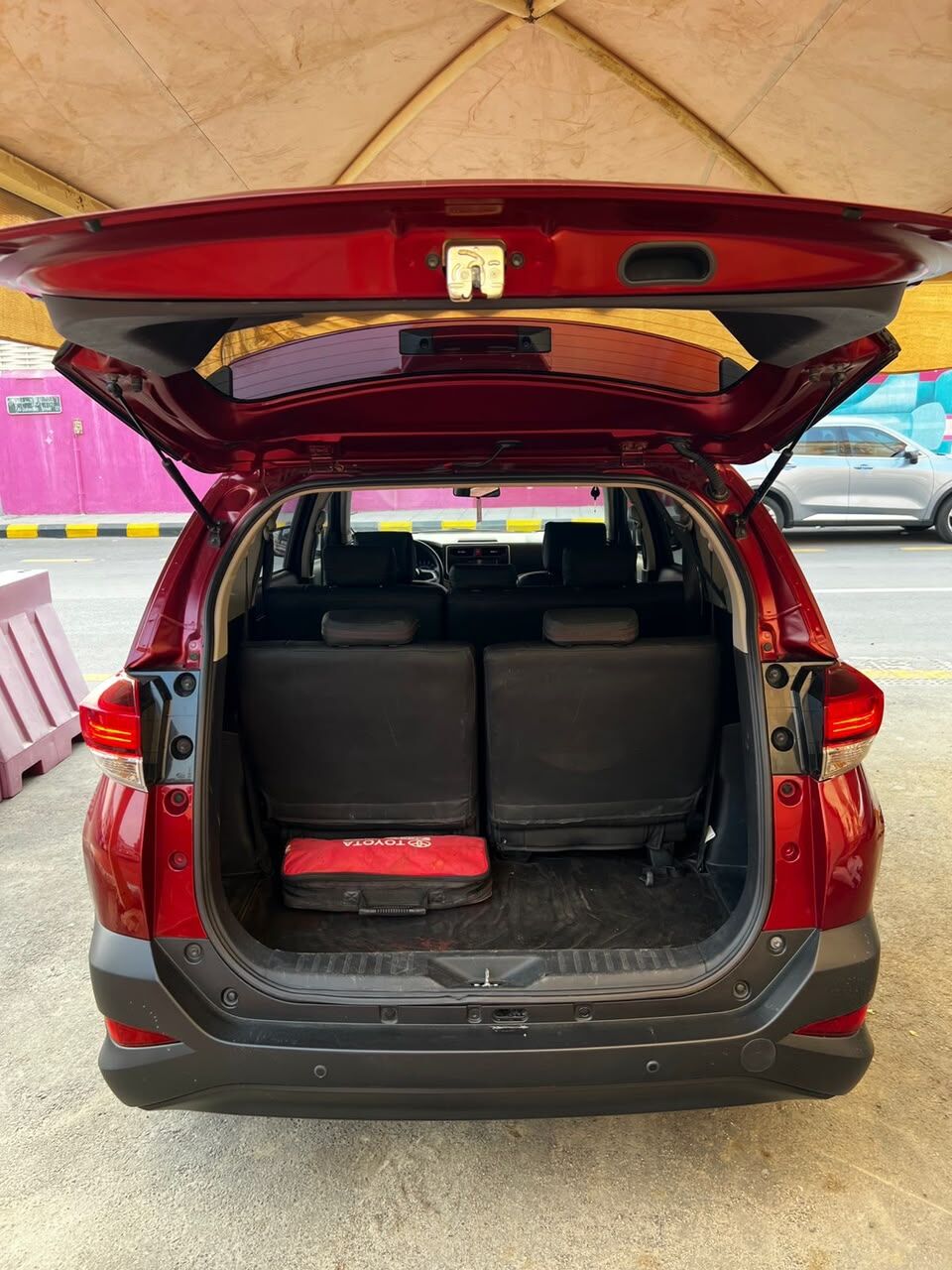 Jeddah, Vehicles, Cars & Trucks , SAR 46500,  Toyota Rush,  2022,  Automatic,  150000 KM,    7-Seater - Red - Excellent Condition In KAUST / Jeddah