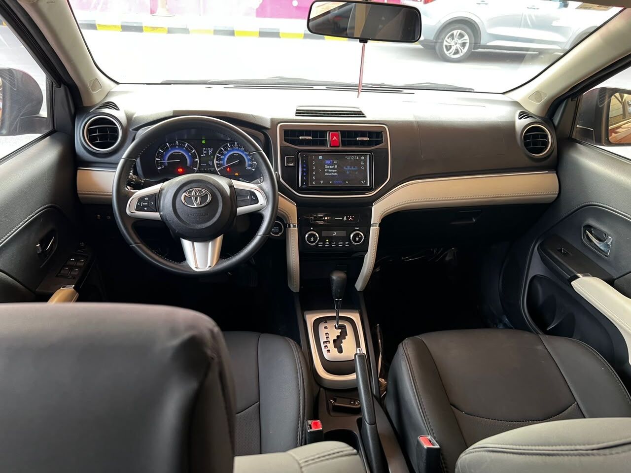 Jeddah, Vehicles, Cars & Trucks , SAR 46500,  Toyota Rush,  2022,  Automatic,  150000 KM,    7-Seater - Red - Excellent Condition In KAUST / Jeddah