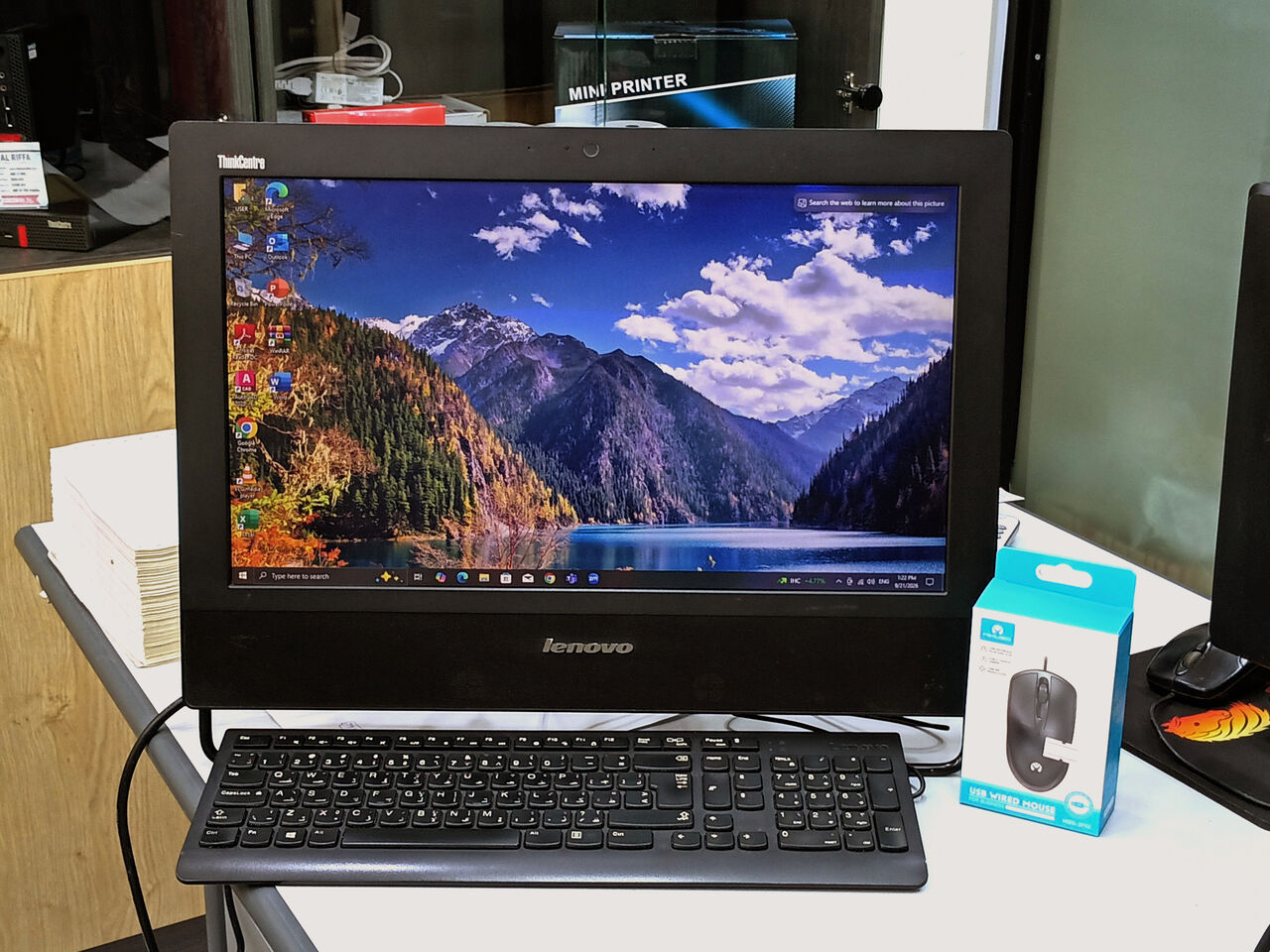 Riffa, Computers, BHD 53,  Lenovo All-in-one Core I7 4th 4GB/256GB SSD 20&rsquo;&rsquo; Display Full HD 53.00BD Only