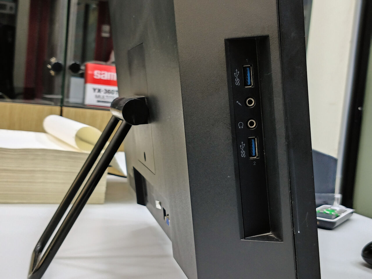 Riffa, Computers, BHD 53,  Lenovo All-in-one Core I7 4th 4GB/256GB SSD 20&rsquo;&rsquo; Display Full HD 53.00BD Only