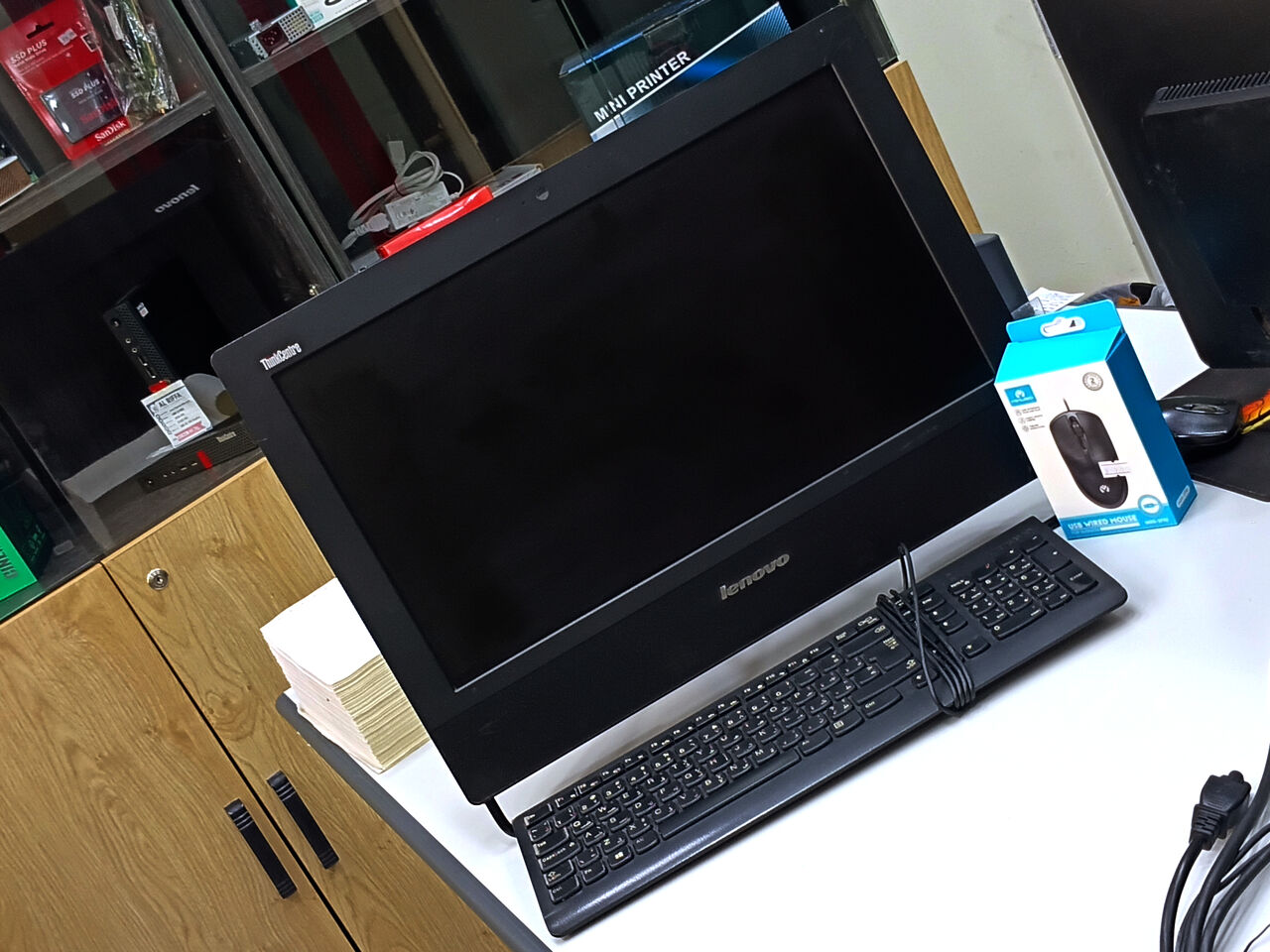 Riffa, Computers, BHD 53,  Lenovo All-in-one Core I7 4th 4GB/256GB SSD 20&rsquo;&rsquo; Display Full HD 53.00BD Only