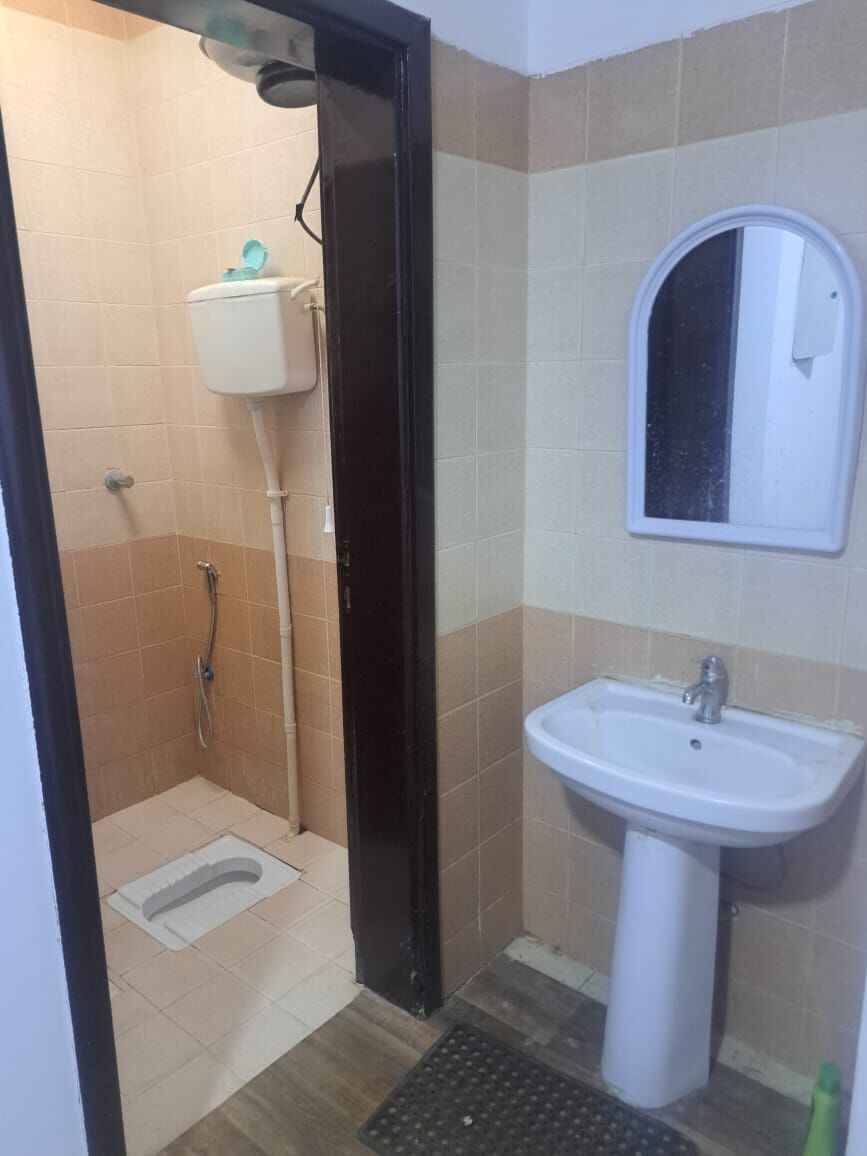Riyadh, Rooms for Rent, SAR 1200/month,  Separate Single Room Available For Executive Batchelor