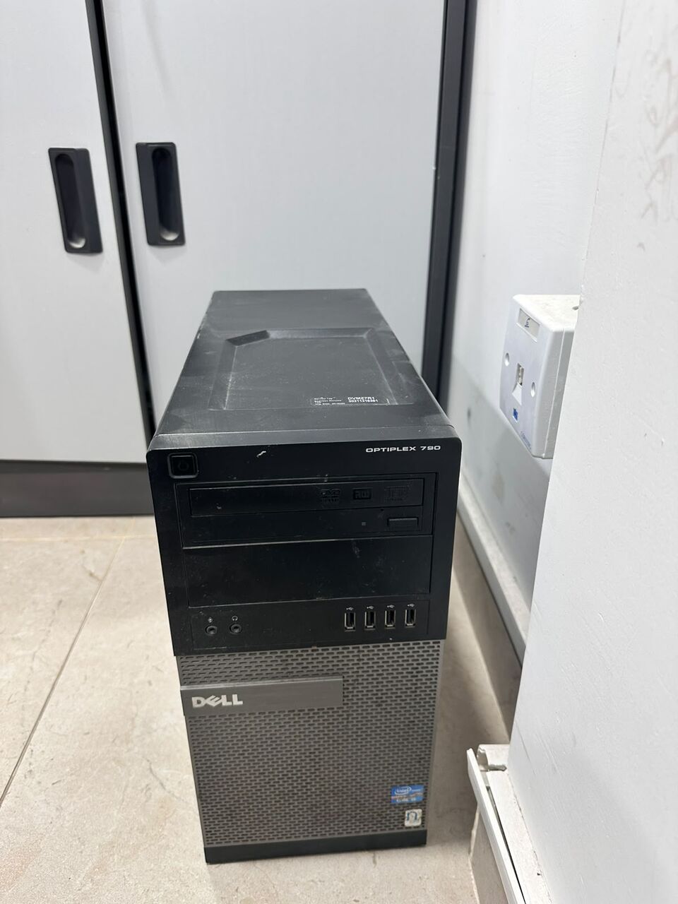 Al Malqa, Computers, Cabin, Servers And Camera