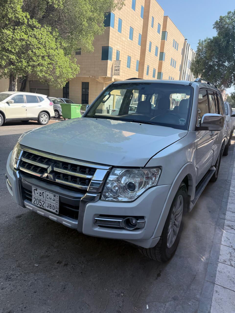 Khobar, Vehicles, Cars & Trucks , SAR 35000,  Mitsubishi Pajero,  2017,  Automatic,  195000 KM,