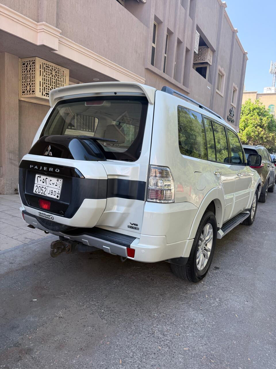 Khobar, Vehicles, Cars & Trucks , SAR 35000,  Mitsubishi Pajero,  2017,  Automatic,  195000 KM,