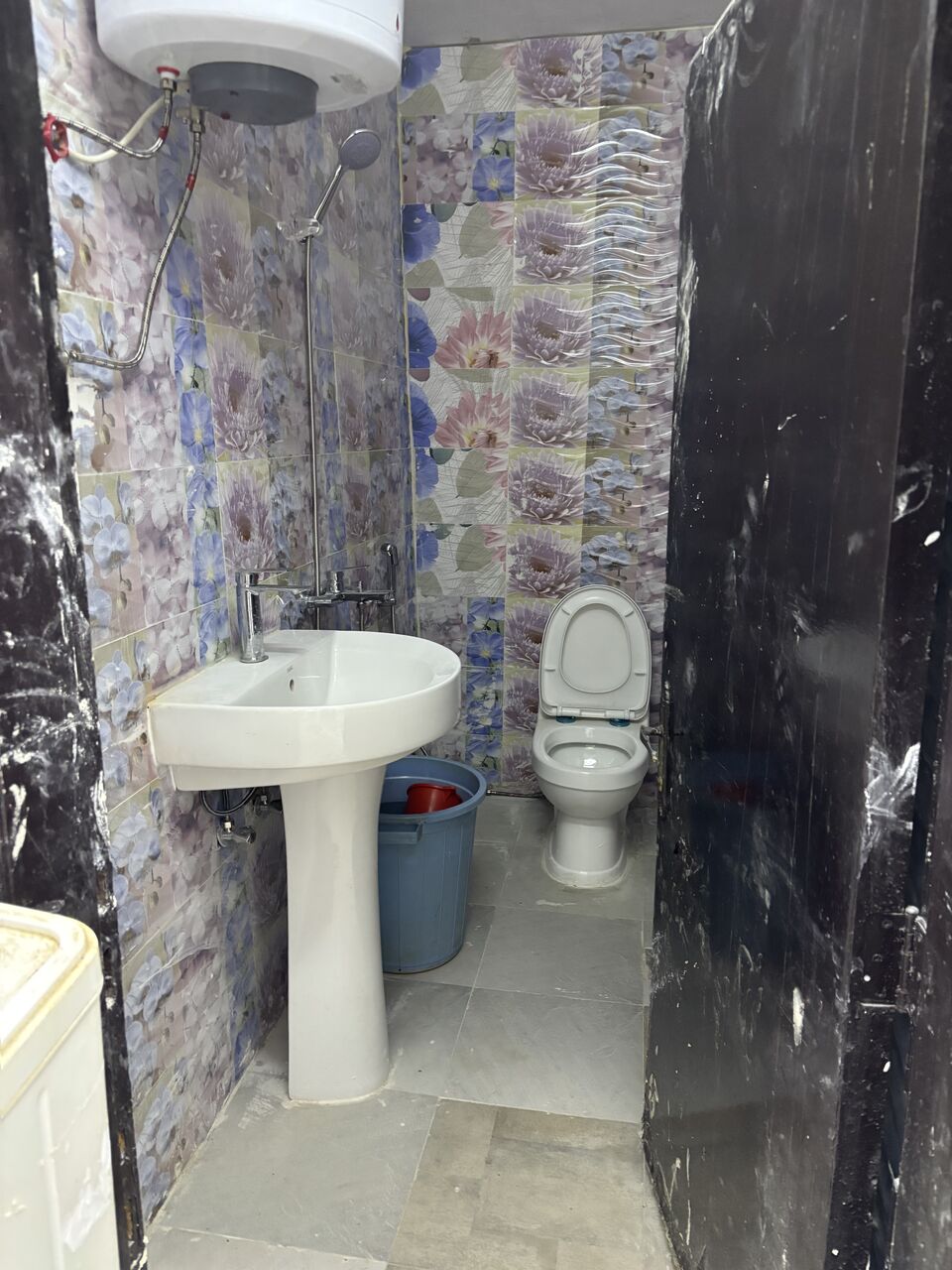 Al Wizarat, Rooms for Rent, SAR 1100/month,  1 Room Available For Single/Bachelor Only, Common Toilet And Kitchen