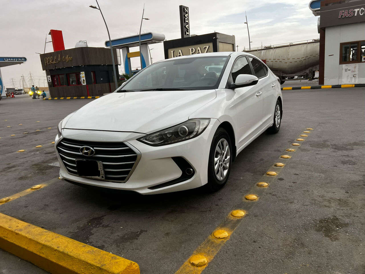 Buraidah, Vehicles, Cars & Trucks , SAR 34000,  Hyundai Elantra,  2018,  Automatic,  124000 KM,    Mileage 124000