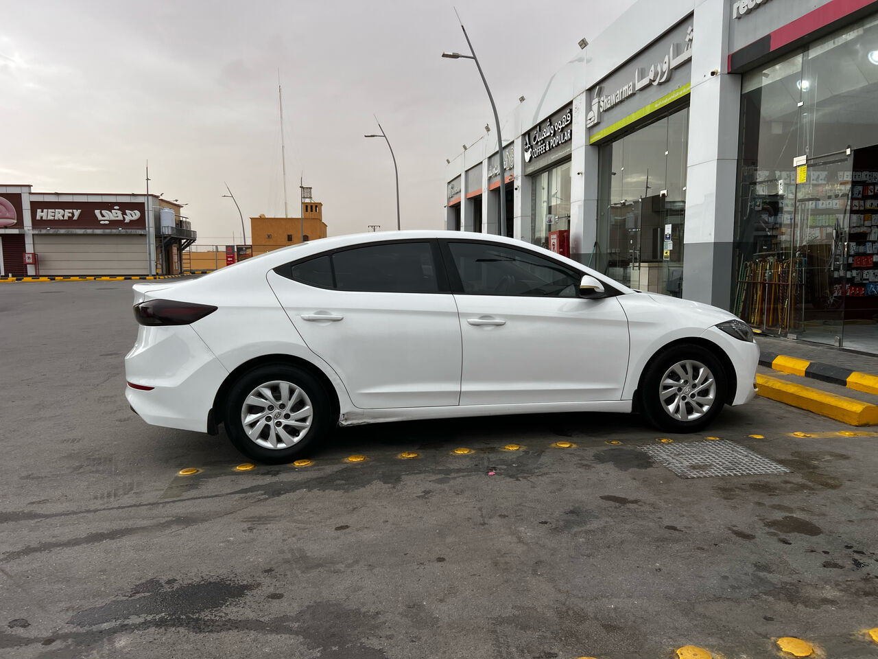 Buraidah, Vehicles, Cars & Trucks , SAR 34000,  Hyundai Elantra,  2018,  Automatic,  124000 KM,    Mileage 124000