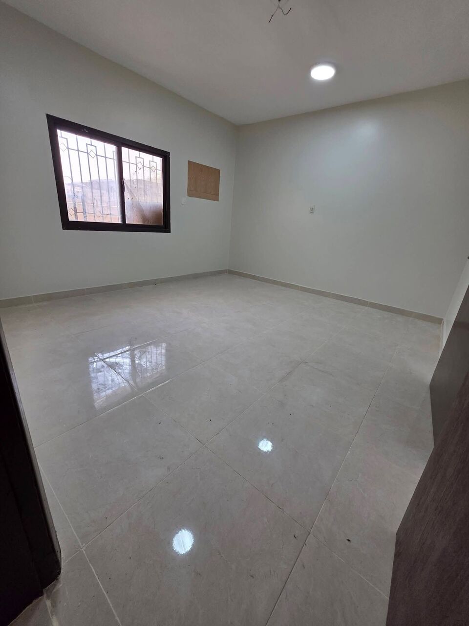 Khobar, Apartments, Flats, Houses & Villas, 4 BR,  FAMILY APARTMENT FOR RENT  Layout: 4 Bedrooms + Living Room + 2 Bathrooms + Kitchen 🏢 Gro
