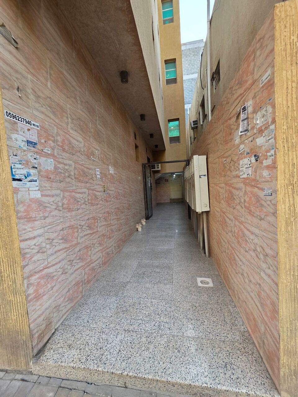 Khobar, Apartments, Flats, Houses & Villas, 2 BR,  FAMILY APARTMENT FOR RENT Layout: 2 Bedrooms + Living Room 🚿 1 Bathroom 🍳 Kitchen /