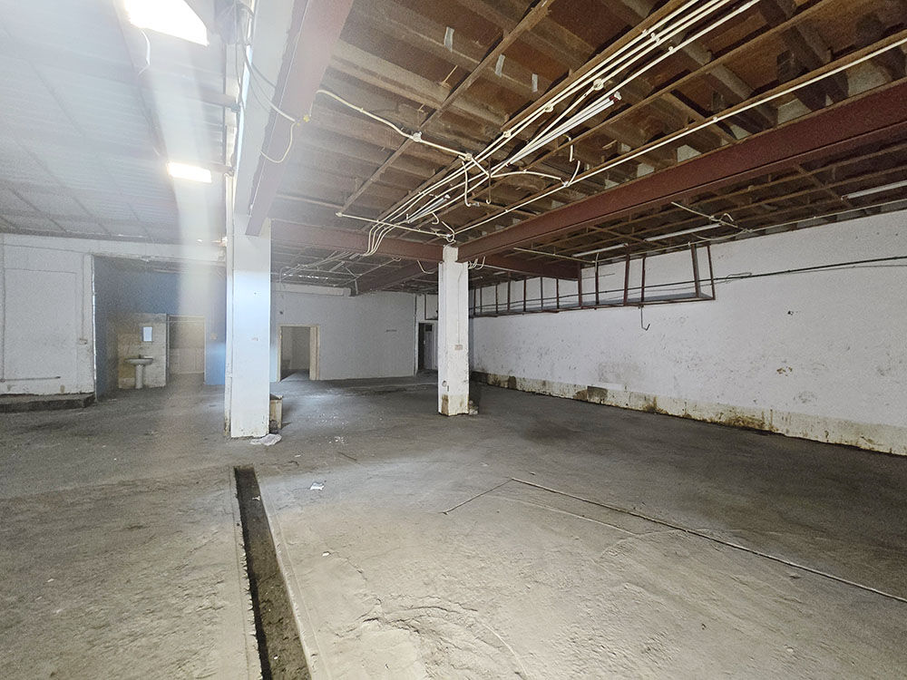 Tubli, Factories, BHD 850,  350 Sq. Meter,  Workshop With Ready Showroom For Rent In Tubli