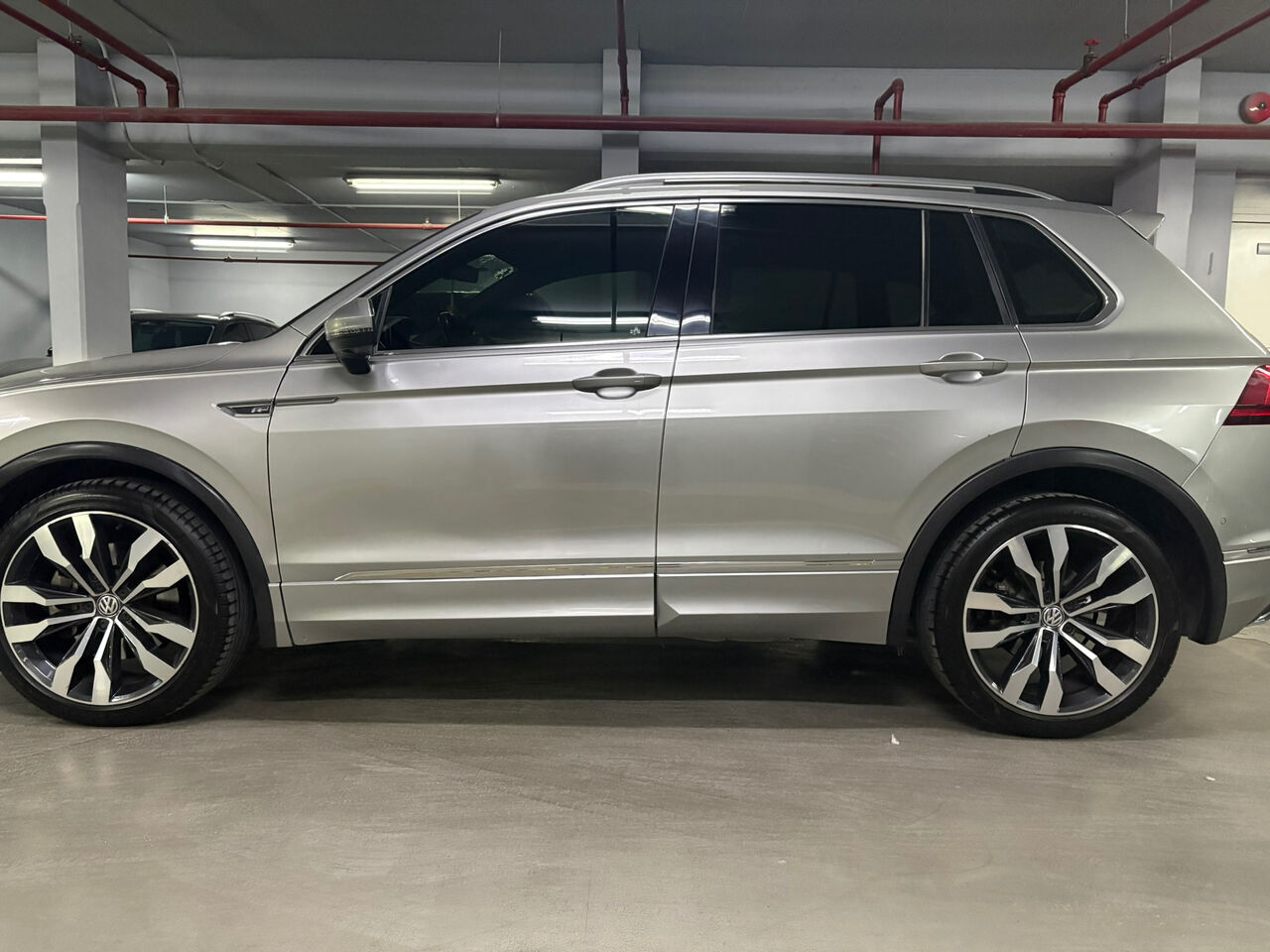 Riyadh, Vehicles, Cars & Trucks , SAR 75000,  Volkswagen Tiguan SE R-Line,  2019,  Automatic,  79000 KM,  Tiguan Rline  Low Mileage