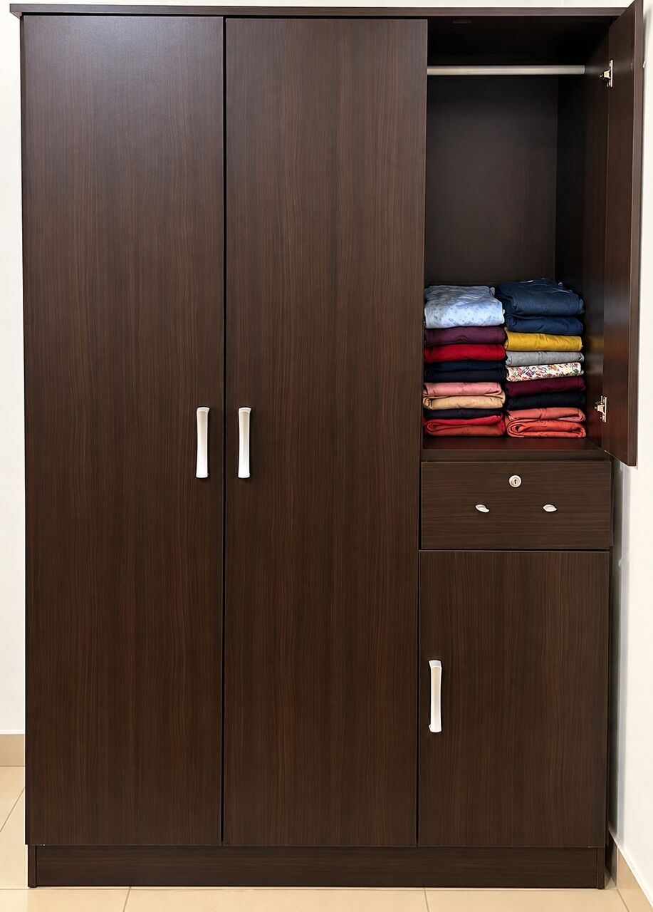 Mahooz, Furniture, BHD 60,  3-DOOR WARDROBE FOR SALE - DARK ESPRESSO COLOUR
