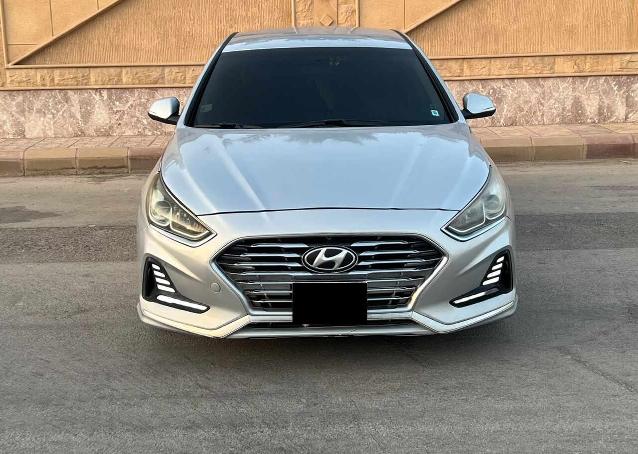 Riyadh, Vehicles, Cars & Trucks , SAR 32000,  Hyundai Sonata,  2018,  Automatic,  320000 KM,