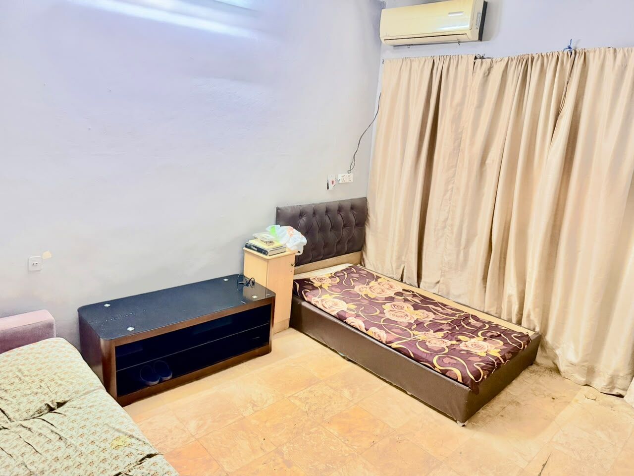 Al Wizarat, Rooms for Rent, SAR 950/month,  Rent Out Single Room With Toilet Available