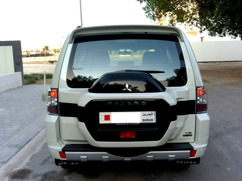Bilad Al Qadeem, Vehicles, Cars & Trucks , BHD 205,  MITSUBISHI PAJERO GLS,  2022,  Automatic,  100000 KM,   FULL OPTION V6 SUV 7 SEATER AGENT MAINATINED FOR SALE