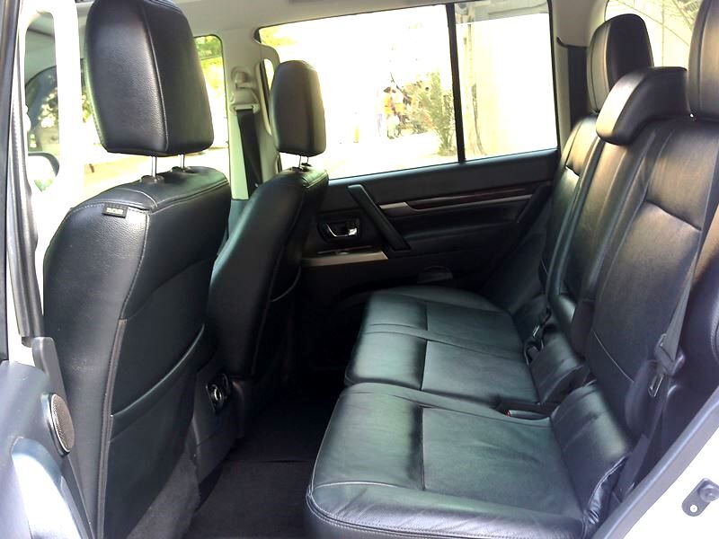 Bilad Al Qadeem, Vehicles, Cars & Trucks , BHD 205,  MITSUBISHI PAJERO GLS,  2022,  Automatic,  100000 KM,   FULL OPTION V6 SUV 7 SEATER AGENT MAINATINED FOR SALE