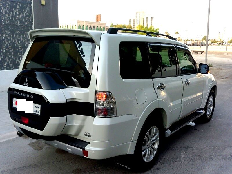 Bilad Al Qadeem, Vehicles, Cars & Trucks , BHD 205,  MITSUBISHI PAJERO GLS,  2022,  Automatic,  100000 KM,   FULL OPTION V6 SUV 7 SEATER AGENT MAINATINED FOR SALE