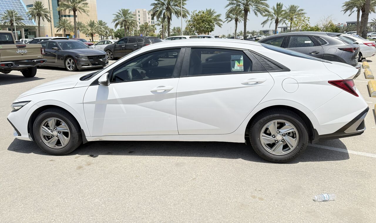 Dammam, Vehicle Lease Transfer, SAR 1987,  2024 Hyundai Elantra For Immediate Lease Transfer In Excellent Condition