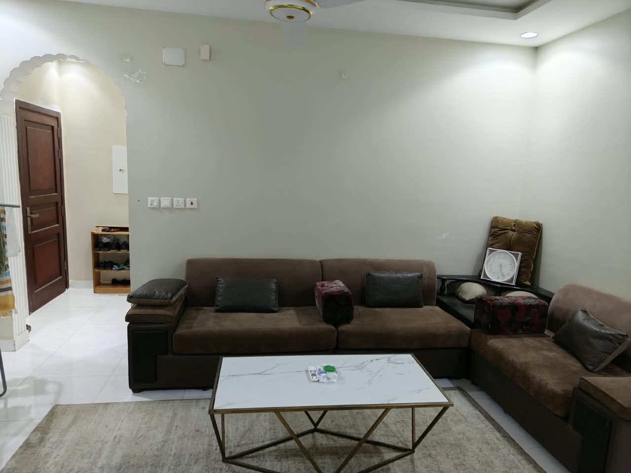 Jeddah, Rooms for Rent, SAR 1000/month,  One Room In A 2BHK Flat In Al-Fadeylah, Opposite Khumrah/Qryniah/Khomra For One Person.