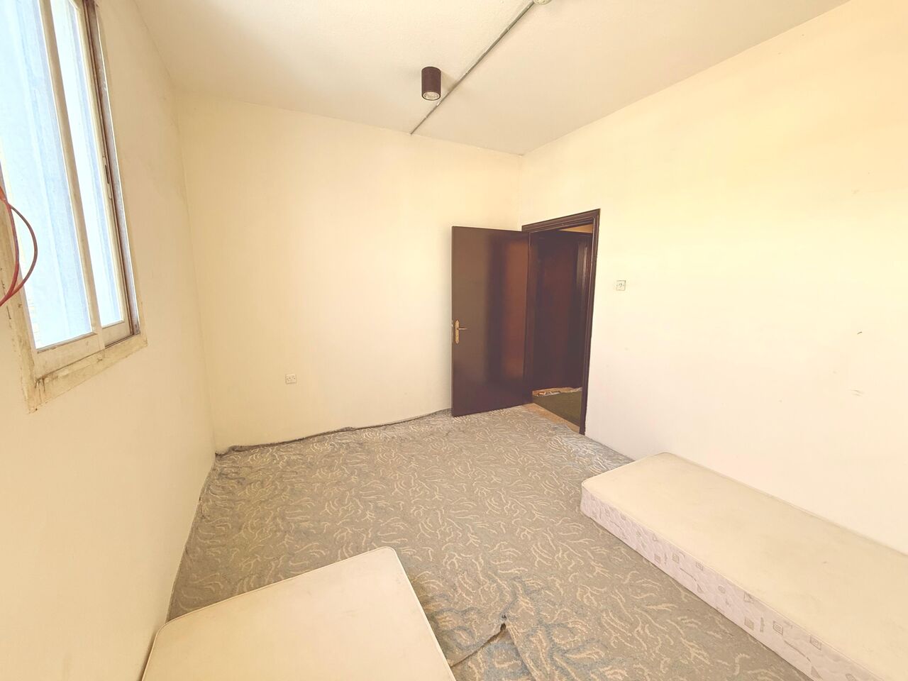Riyadh, Rooms for Rent, SAR 1250/month,  Room Available For Rent ( Executive Bachelor