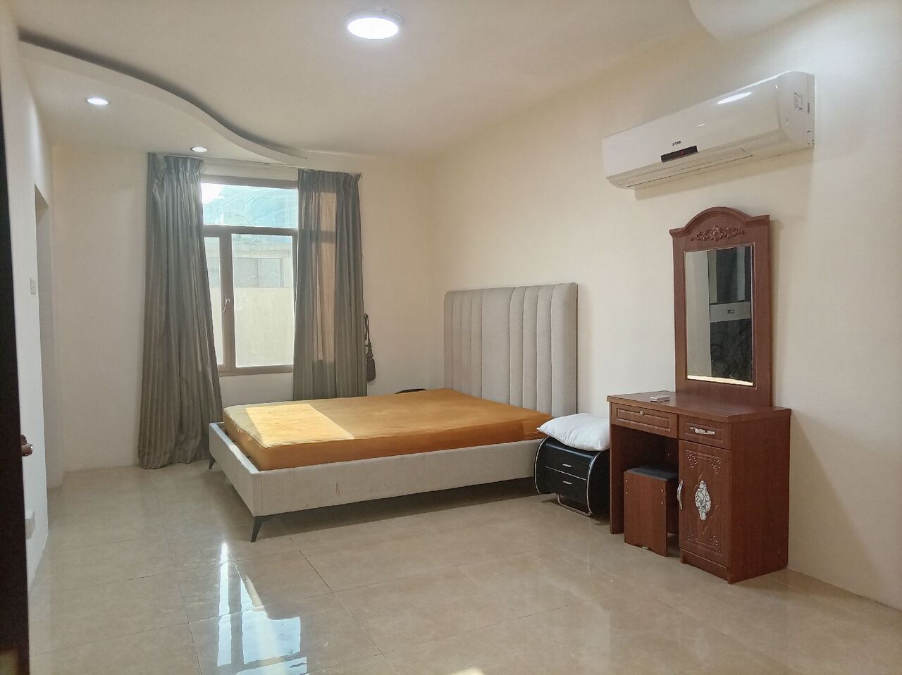 Salmaniya, Apartments, Flats, Houses & Villas, BHD 300/year,  2 BR,  Fully Furnished 2 Bedroom 2 Bathroom With Ewa Flat For Rent In : Salmaniya