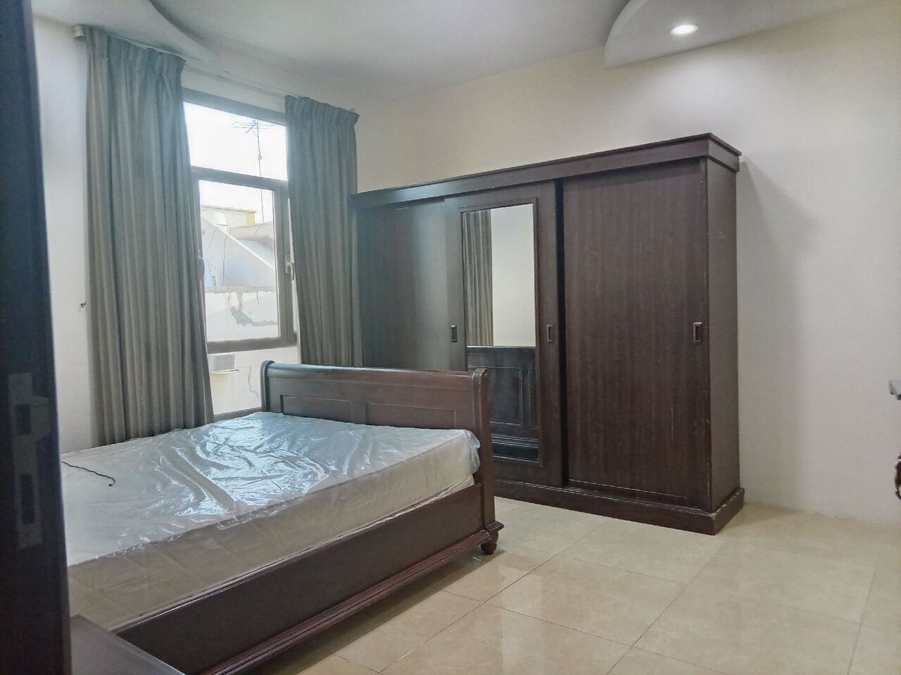 Salmaniya, Apartments, Flats, Houses & Villas, BHD 300/year,  2 BR,  Fully Furnished 2 Bedroom 2 Bathroom With Ewa Flat For Rent In : Salmaniya