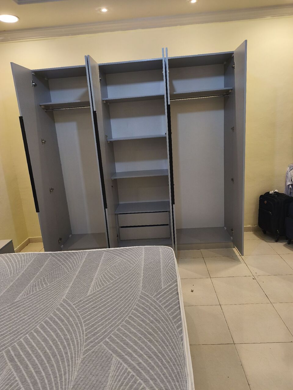 Jeddah, Furniture, SAR 1,  6 Door Wardrobe Available Brand New