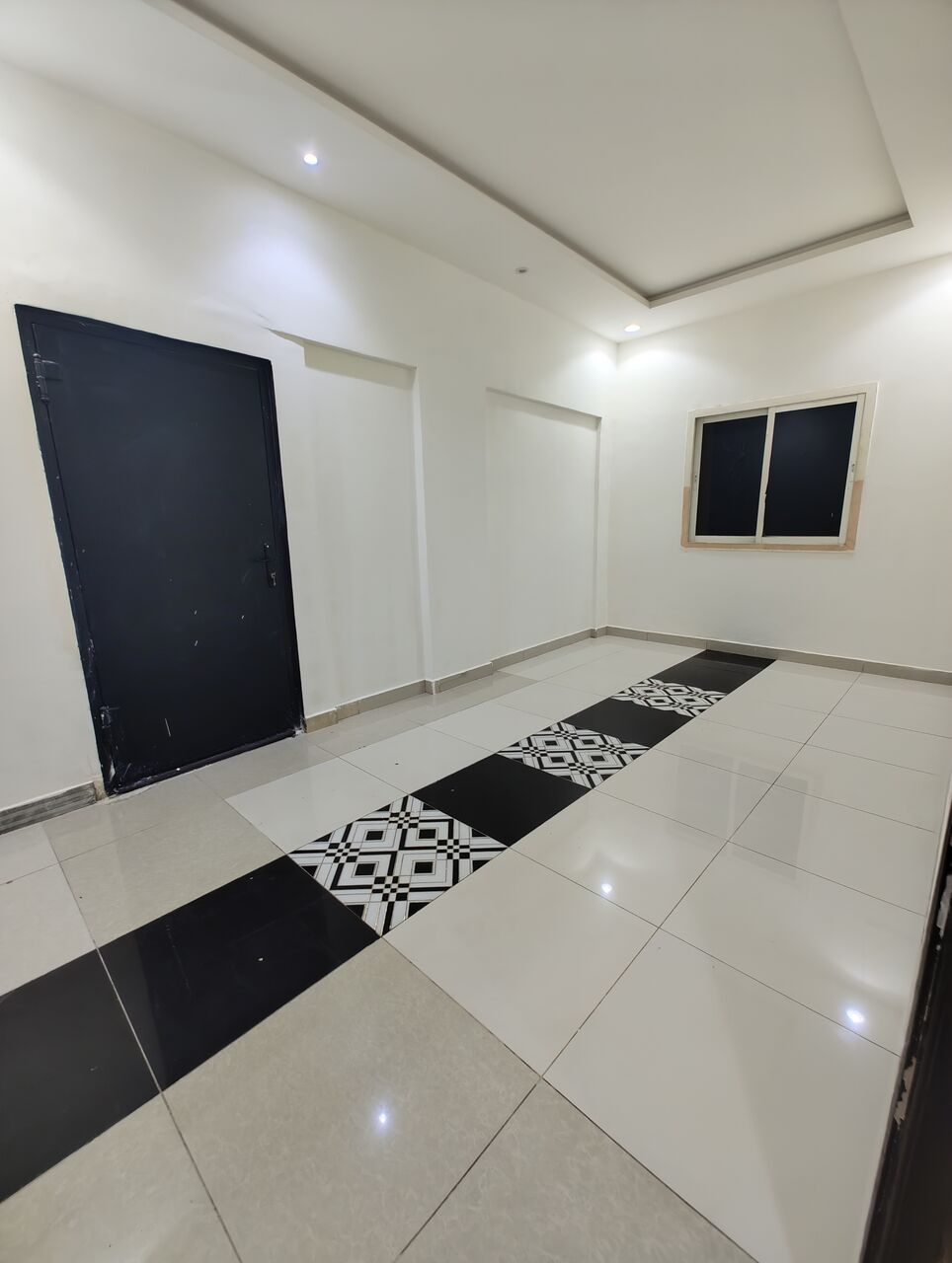 Al Malaz, Apartments, Flats, Houses & Villas, SAR 27000/year,  2 BR,  2 BR Family Apartment Available In Al Malaz Near Dunes School