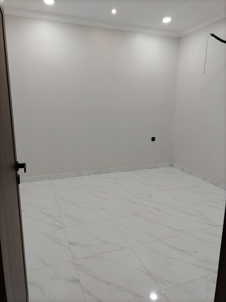 Khobar, Apartments, Flats, Houses & Villas, SAR 22600/year,  2 BR,  Family Apartment For Rent (Two Rooms, Hall, Bathroom, Kitchen) Without Air Conditioning Ma