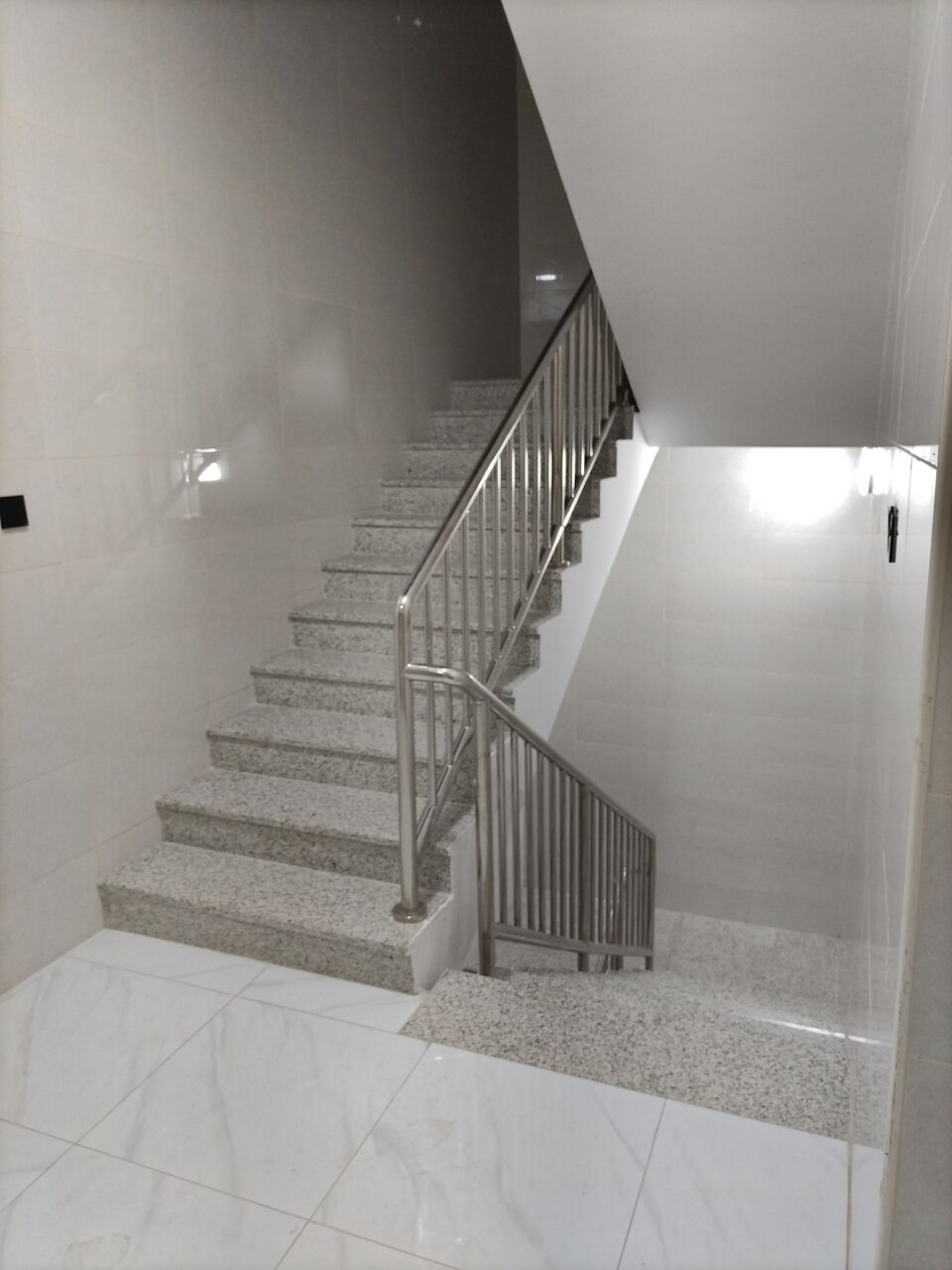 Khobar, Apartments, Flats, Houses & Villas, SAR 22600/year,  2 BR,  Family Apartment For Rent (Two Rooms, Hall, Bathroom, Kitchen) Without Air Conditioning Ma