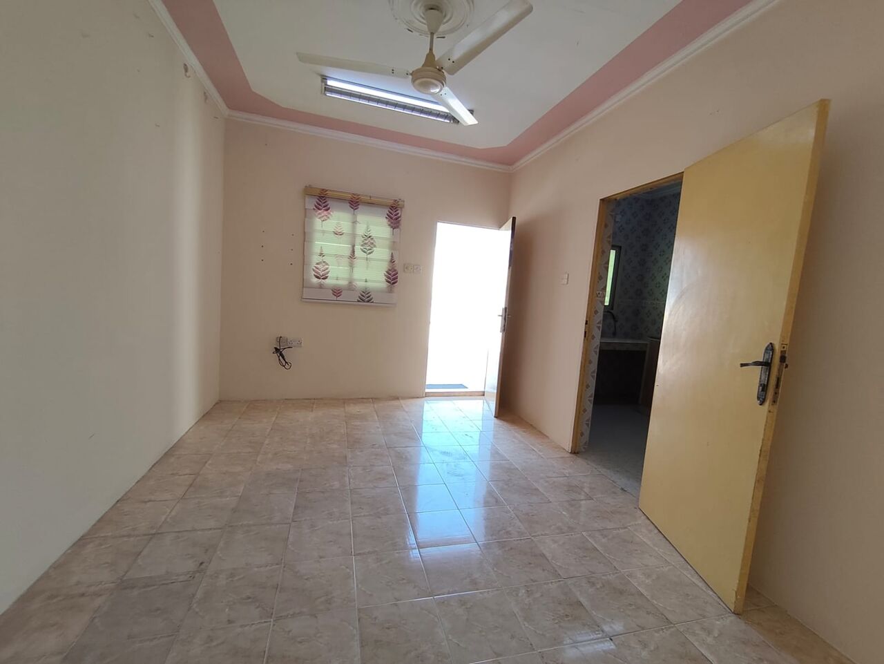 Manama, Apartments, Flats, Houses & Villas, BHD 130/year,  1 BR,  Tashan:- Rooftop Studio Flat On Rent With Unlimited Ewa..
