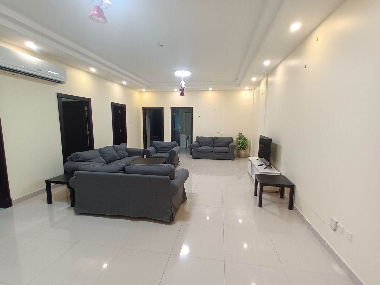 Juffair, Apartments, Flats, Houses & Villas, BHD 300/month,  Furnished,  2 BR,  120 Sq. Meter,  Furnished 2 Bedroom Flat For Rent In Juffair