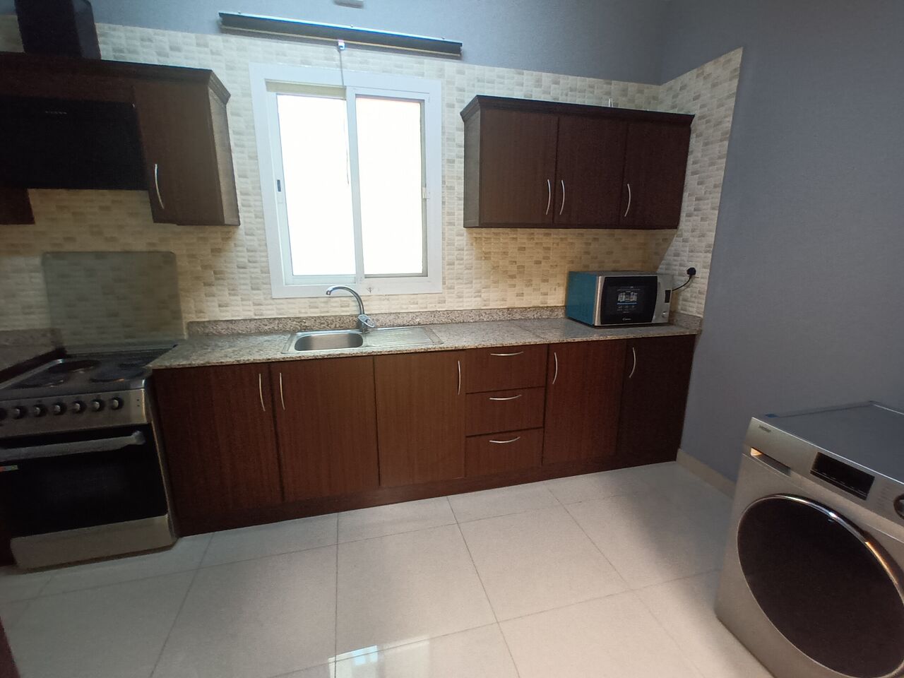 Juffair, Apartments, Flats, Houses & Villas, BHD 300/month,  Furnished,  2 BR,  120 Sq. Meter,  Furnished 2 Bedroom Flat For Rent In Juffair