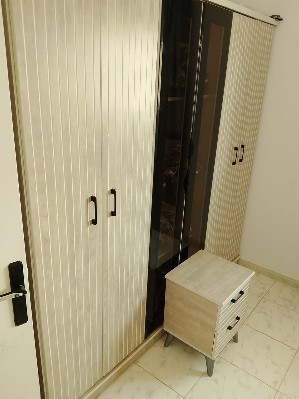 Riyadh, Household Items, SAR 1100,  Bed Set (Bed, Matress Dressing Table And Wadrobe)