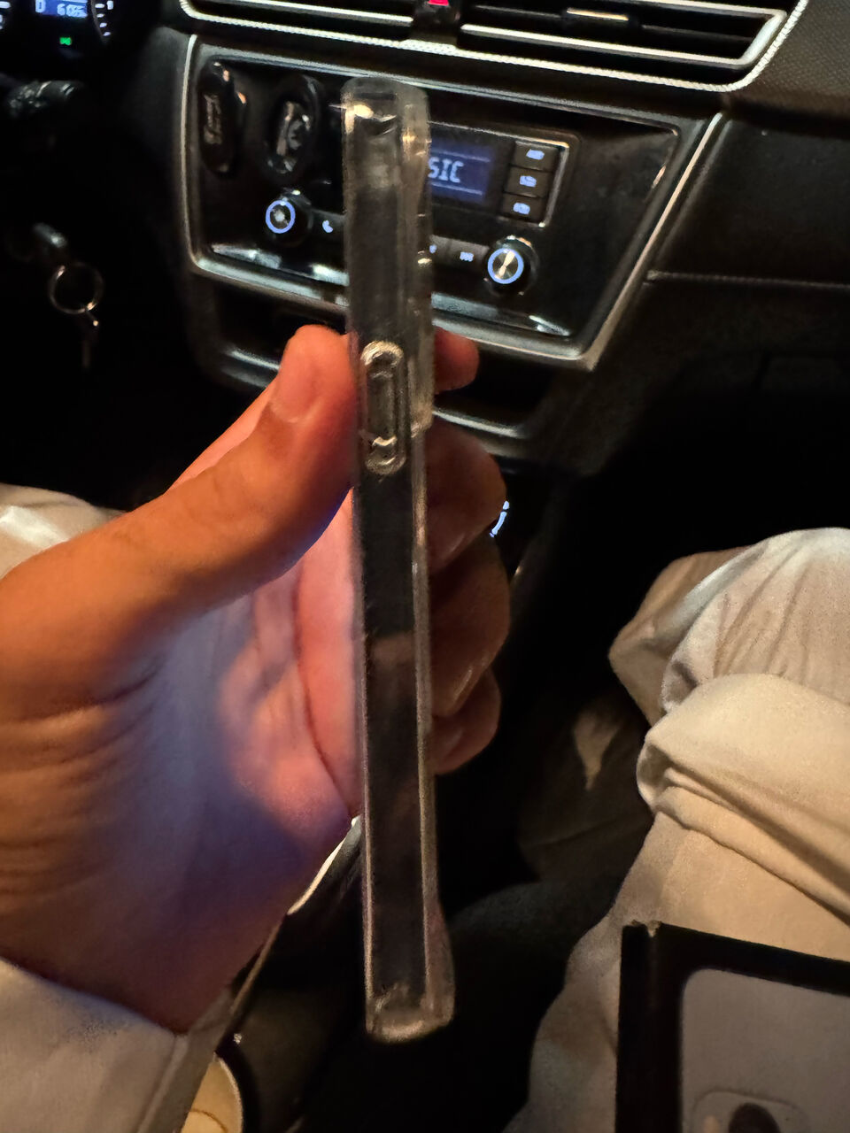 Dammam, Mobile Phones, SAR 1200,  IPhone 13 Pro 256GB, Clean, Never Opened, With A Minor Crack In The Corner Of The Screen,