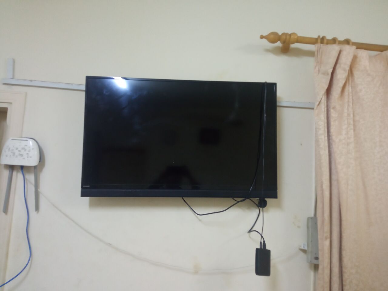 Jeddah, Electronics, SAR 400,  Philips LED TV 43 Inch With Box