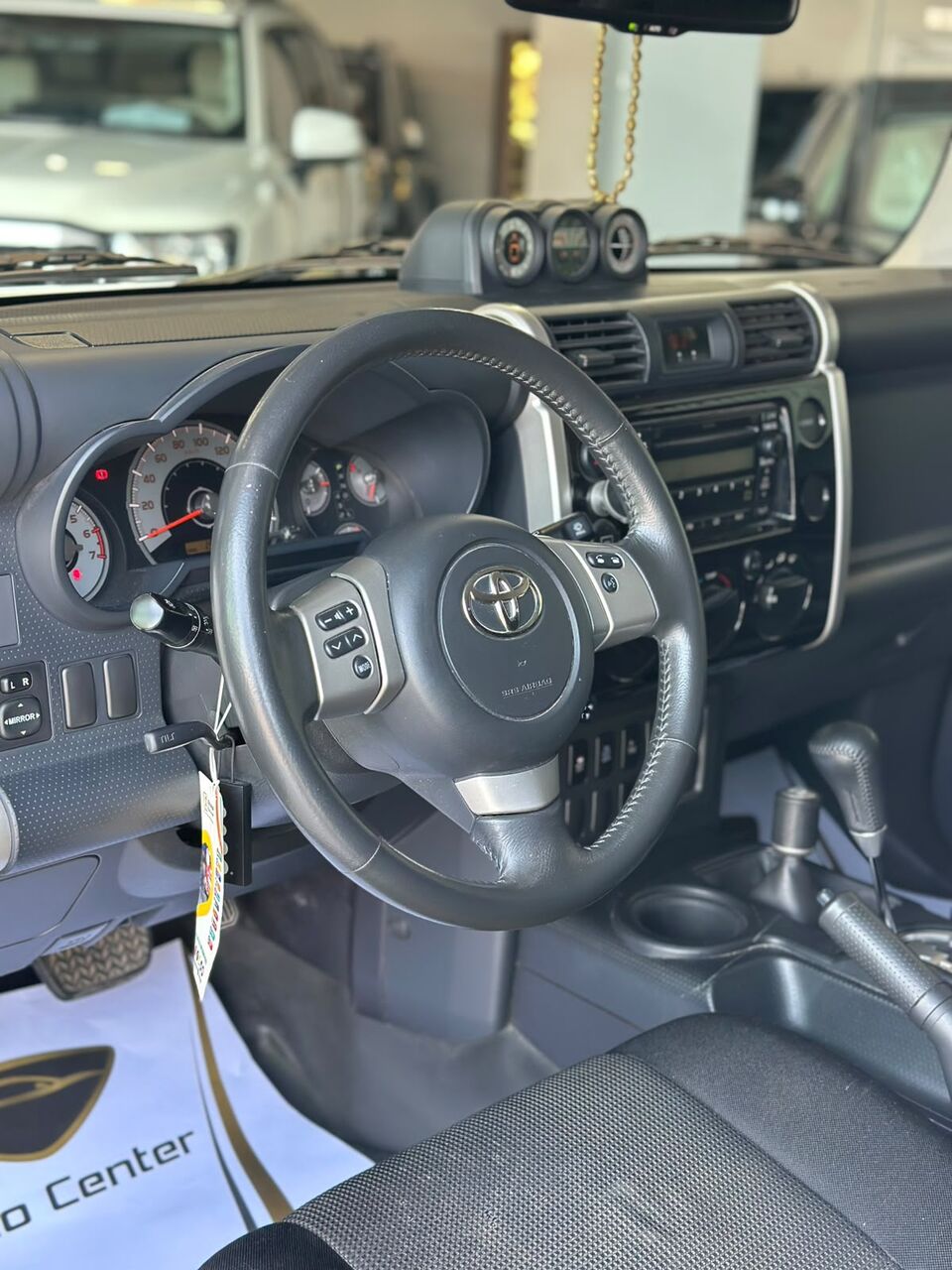 Riffa, Vehicles, Cars & Trucks , BHD 8000,  TOYOTA FJ CRUISER TRD 4X4 2015 WHITE,  2015,  Automatic,  151000 KM,