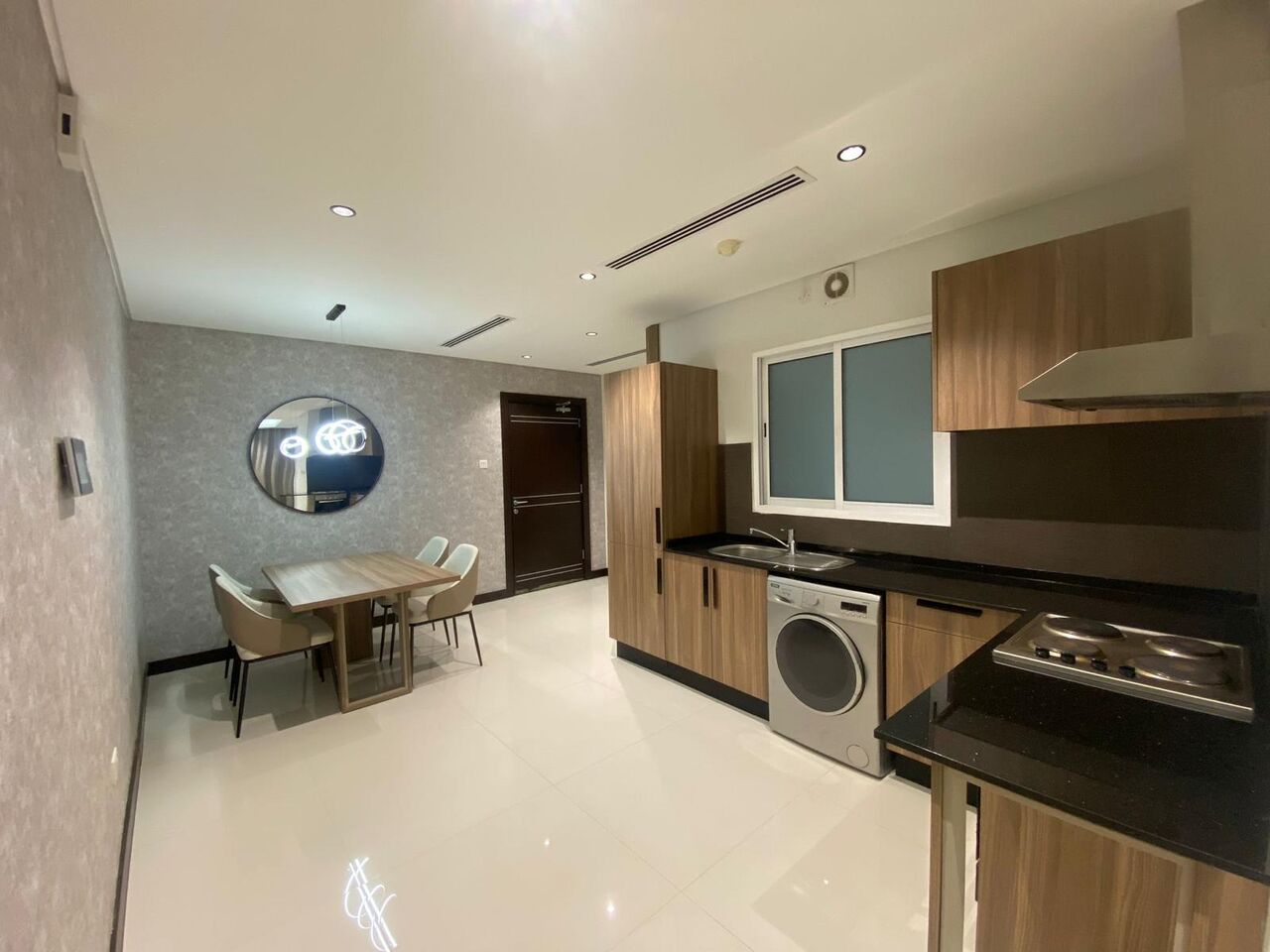 Manama, Apartments, Flats, Houses & Villas, BHD 500/month,  2 BR,  120 Sq. Meter,  Furnished 2 Bedroom Flat For Rent