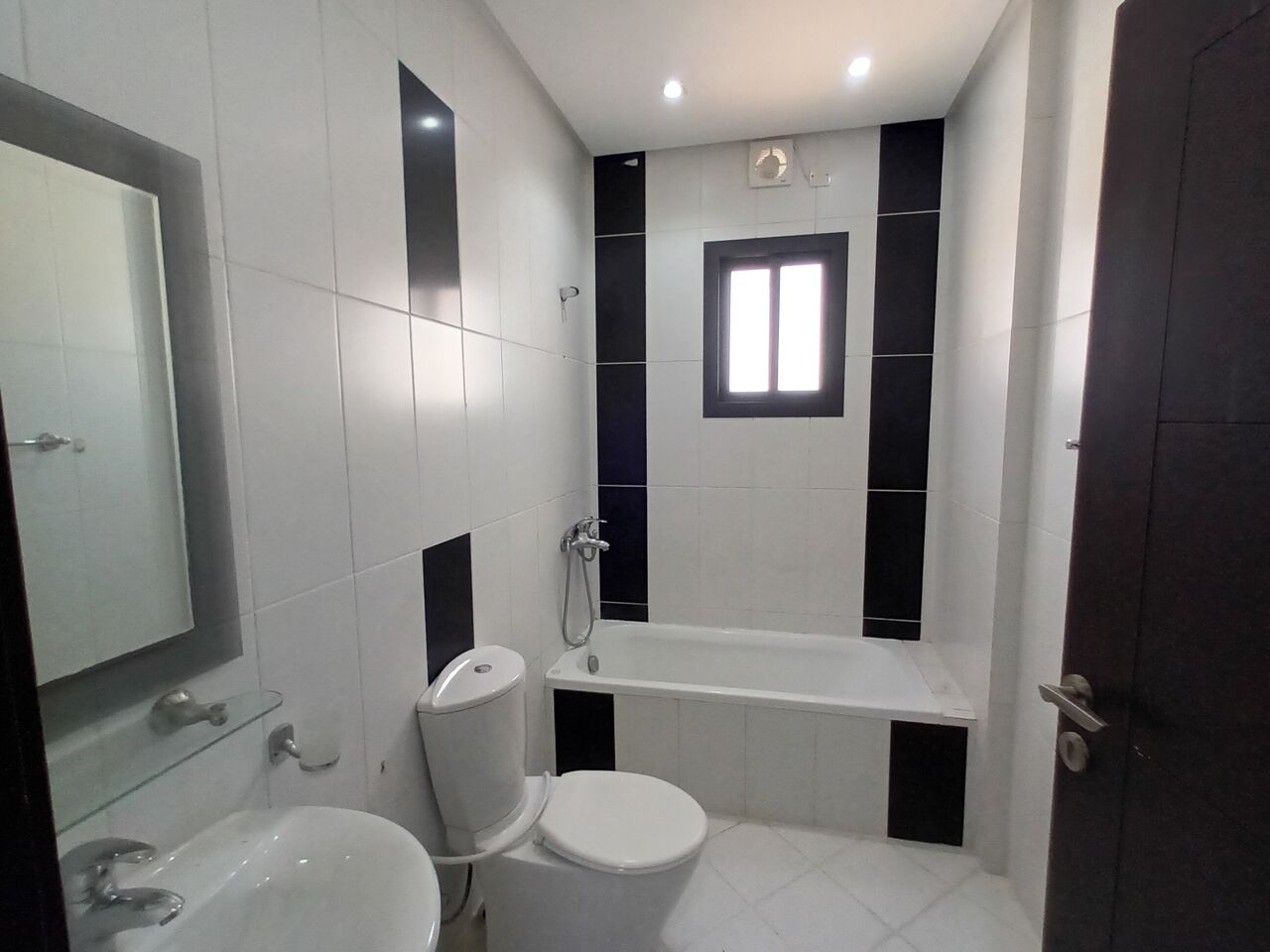 Manama, Apartments, Flats, Houses & Villas, BHD 340/month,  Furnished,  2 BR,  120 Sq. Meter,  Furnished 2 Bedroom Flat For Rent