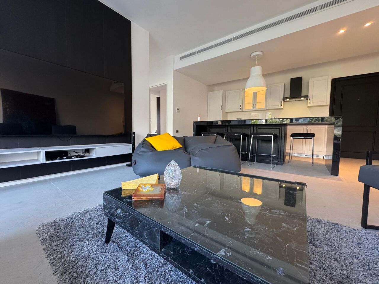 Abdoun, Apts/Flats Wanted, JOD 14500/year,  Furnished,  2 BR,  Elegant Two-Bedroom Apartment In Abdoun ✨🏡