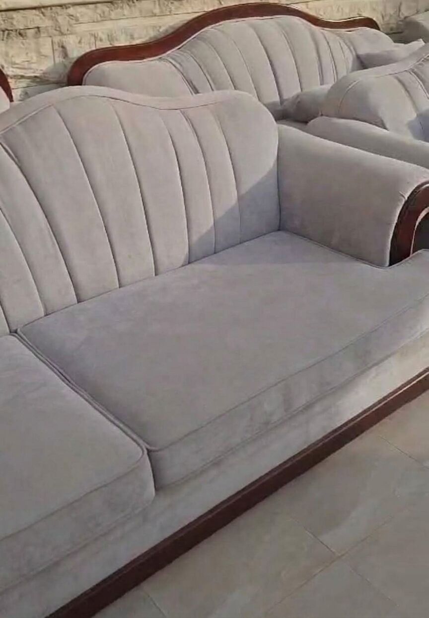 Riyadh, Household Items, SAR 250,  Spacious 10-Seater Sofa For Sale In Qurtubah - 250 SAR Like New & Clean