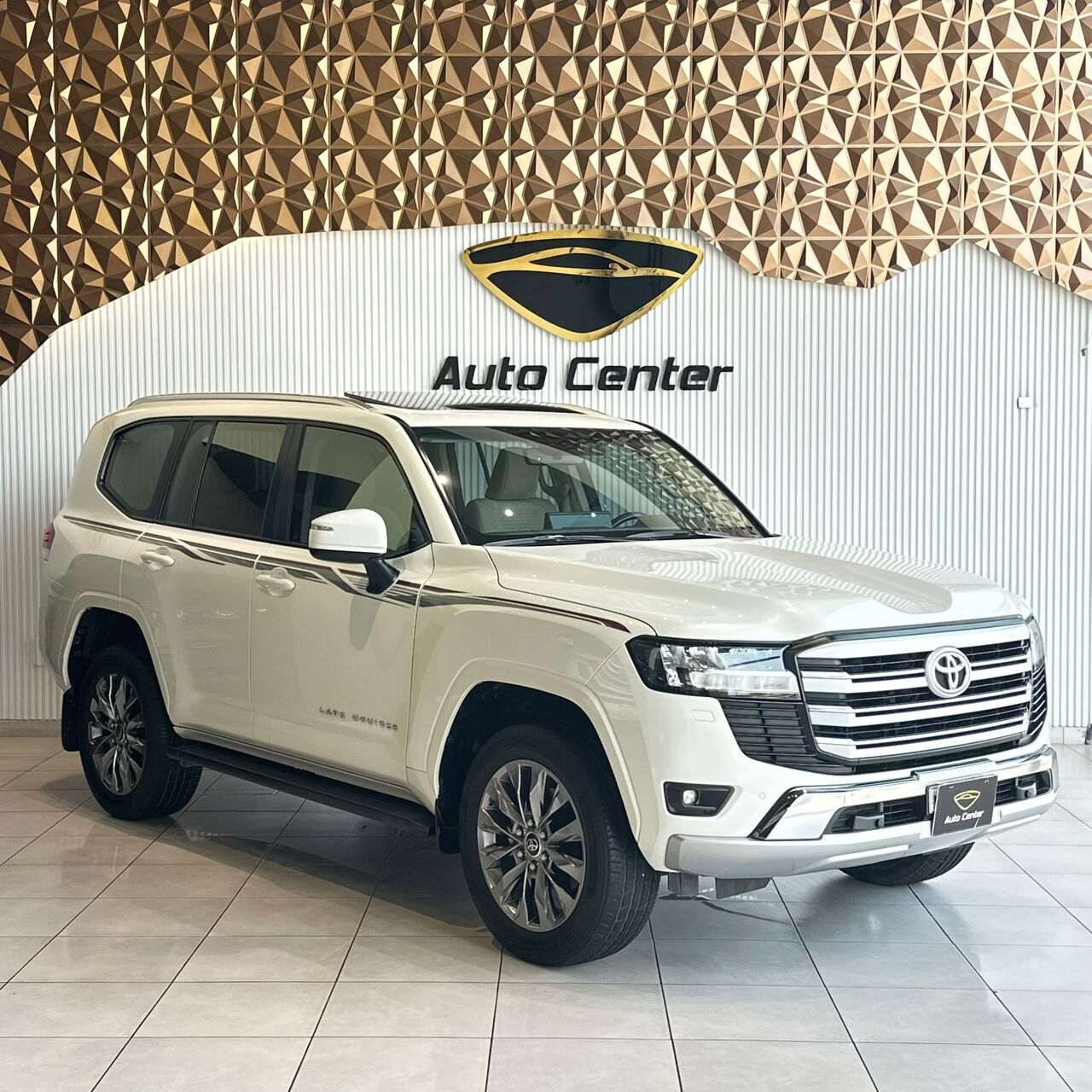 Riffa, Vehicles, Cars & Trucks , BHD 23900,  TOYOTA LAND CRUISER GXR V6 4.0 WHITE,  2024,  Automatic,  77000 KM,