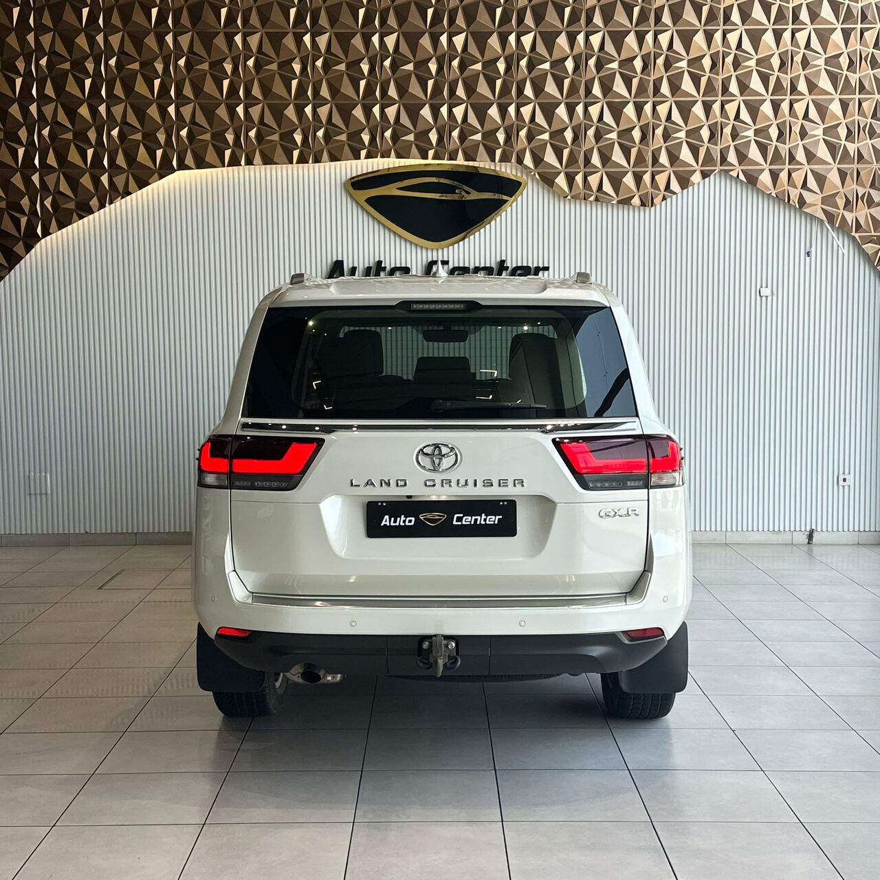 Riffa, Vehicles, Cars & Trucks , BHD 23900,  TOYOTA LAND CRUISER GXR V6 4.0 WHITE,  2024,  Automatic,  77000 KM,