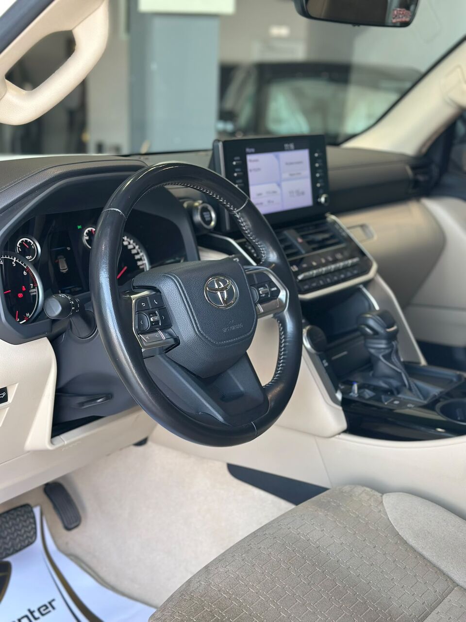 Riffa, Vehicles, Cars & Trucks , BHD 23900,  TOYOTA LAND CRUISER GXR V6 4.0 WHITE,  2024,  Automatic,  77000 KM,