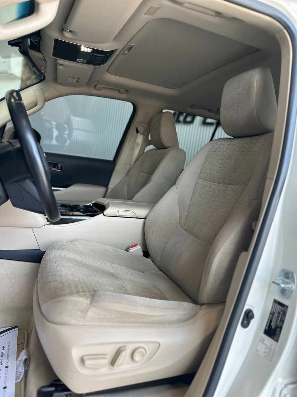 Riffa, Vehicles, Cars & Trucks , BHD 23900,  TOYOTA LAND CRUISER GXR V6 4.0 WHITE,  2024,  Automatic,  77000 KM,