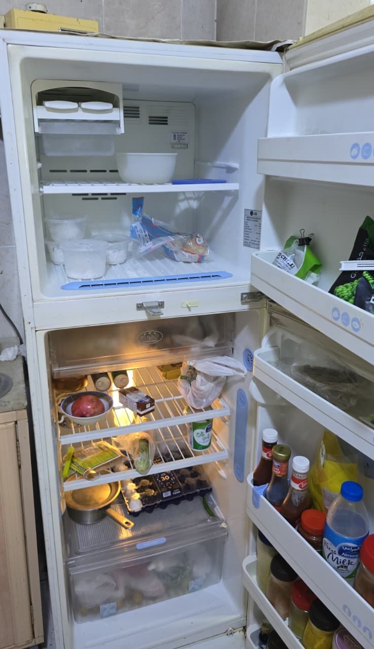 Al Sulaimaniah Al Sharqiyah, Appliances, SAR 150,  LG  Refrigerator Double Door GR-S392QC - 392 L