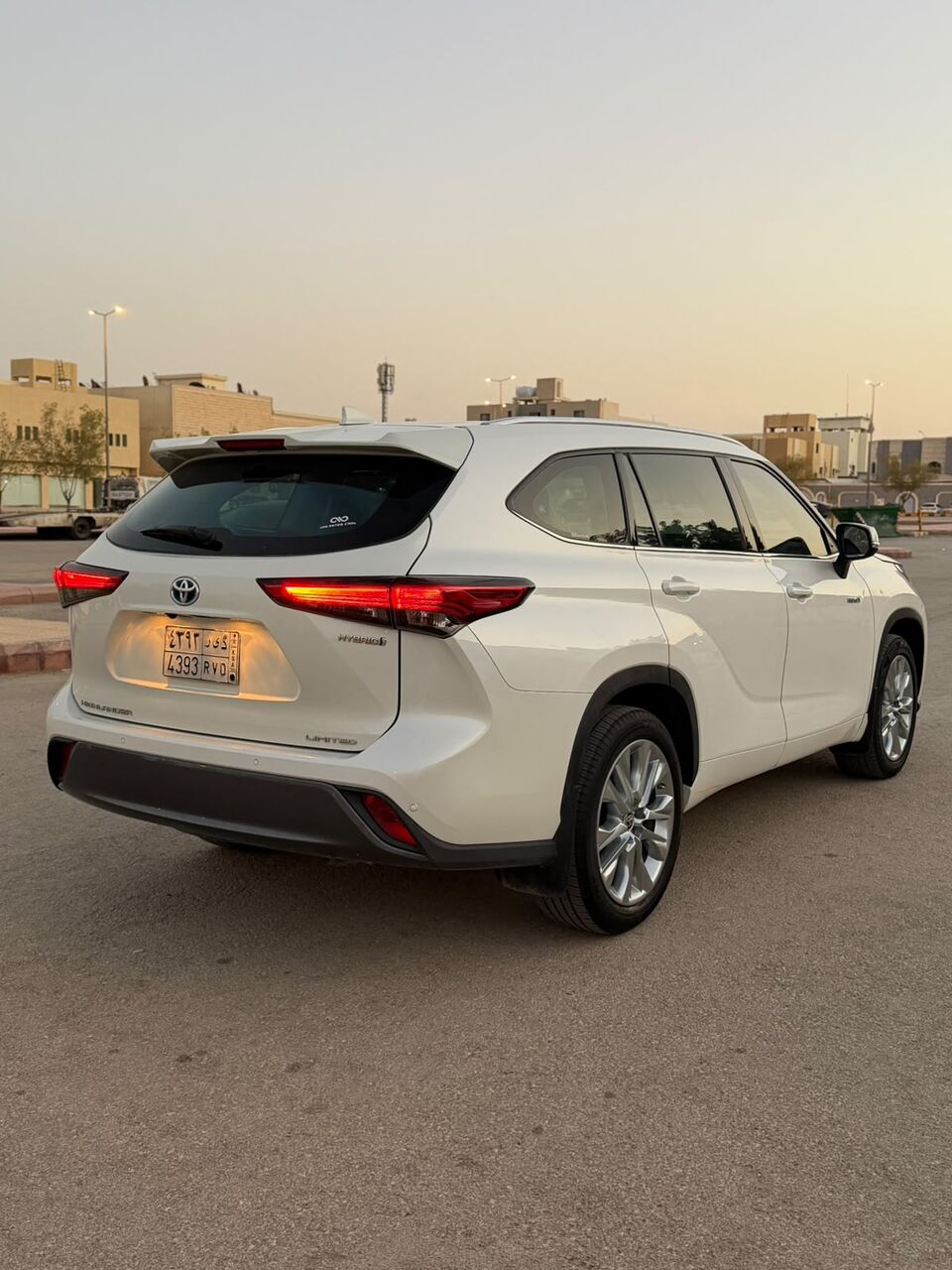Riyadh, Vehicles, Cars & Trucks , SAR 110000,  TOYOTA HIGHLANDER,  2021,  Automatic,  120 KM,  LIMITED FULL OPTION A