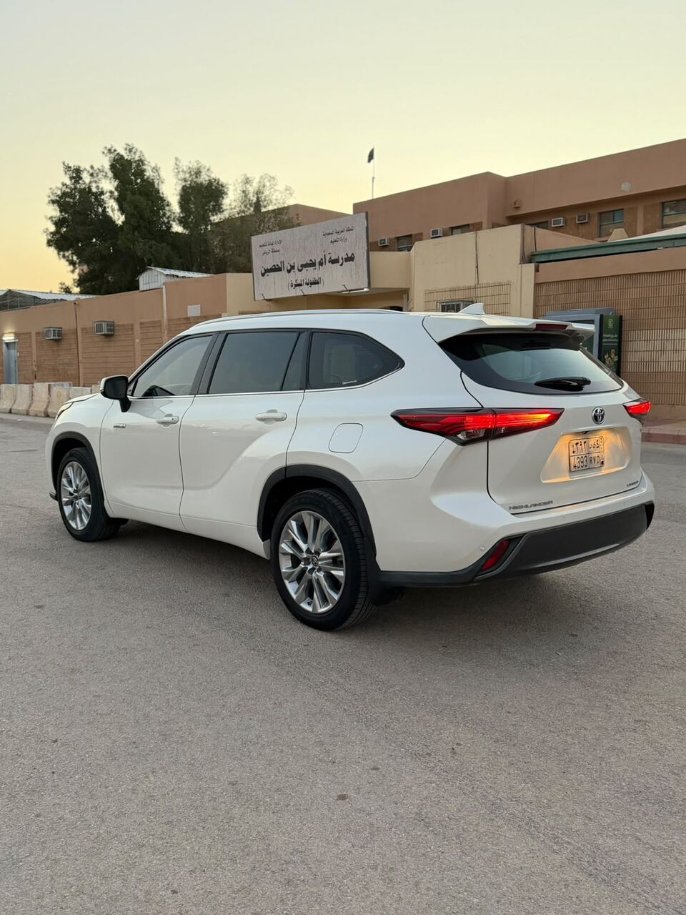 Riyadh, Vehicles, Cars & Trucks , SAR 110000,  TOYOTA HIGHLANDER,  2021,  Automatic,  120 KM,  LIMITED FULL OPTION A
