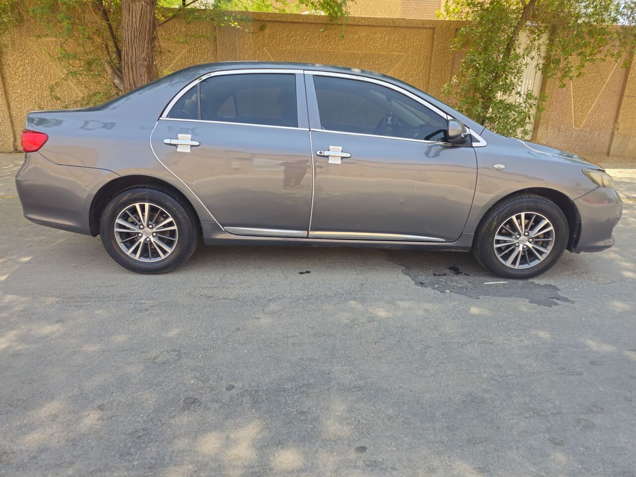 Al Shemaysi, Vehicles, Cars & Trucks , SAR 20000,  Toyota Corolla,  2010,  Automatic,  290000 KM,   FOR SALE